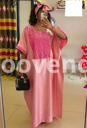 Gant avec foulard en satin riche avec foulard , Décoration avec brillant et motif fourrure